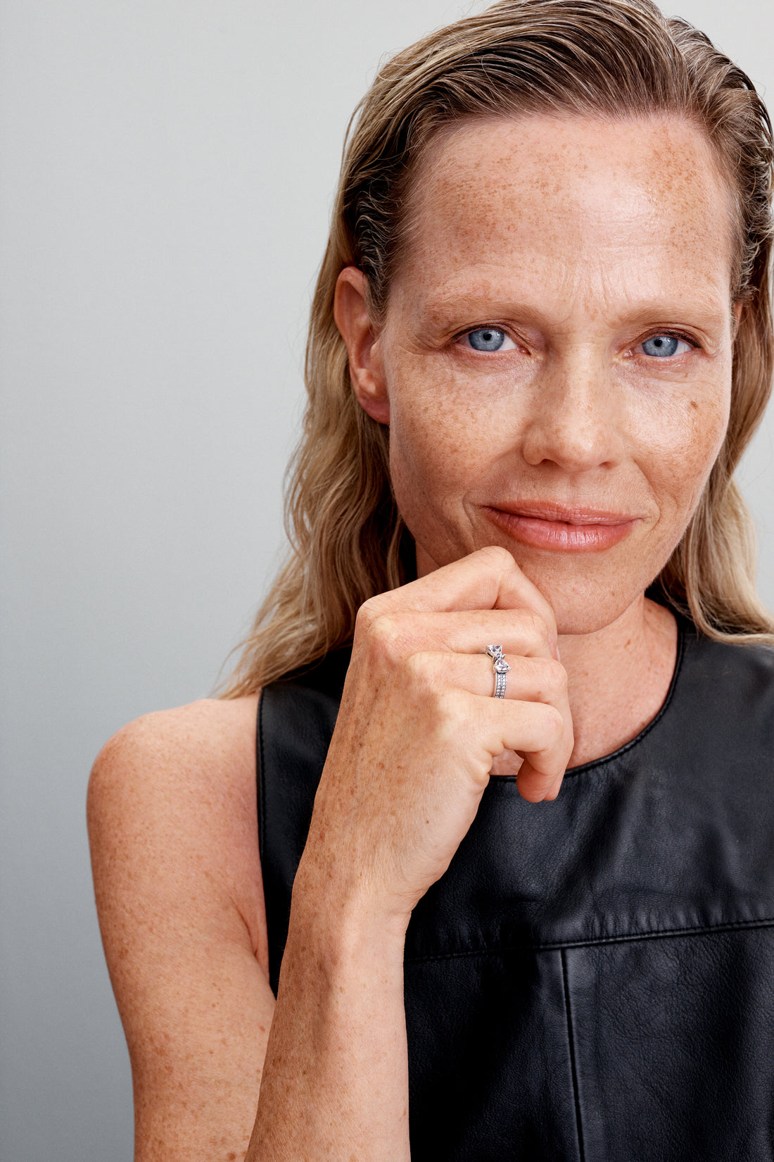 Bow Sterling Silver Ring With Clear Cubic Zirconia