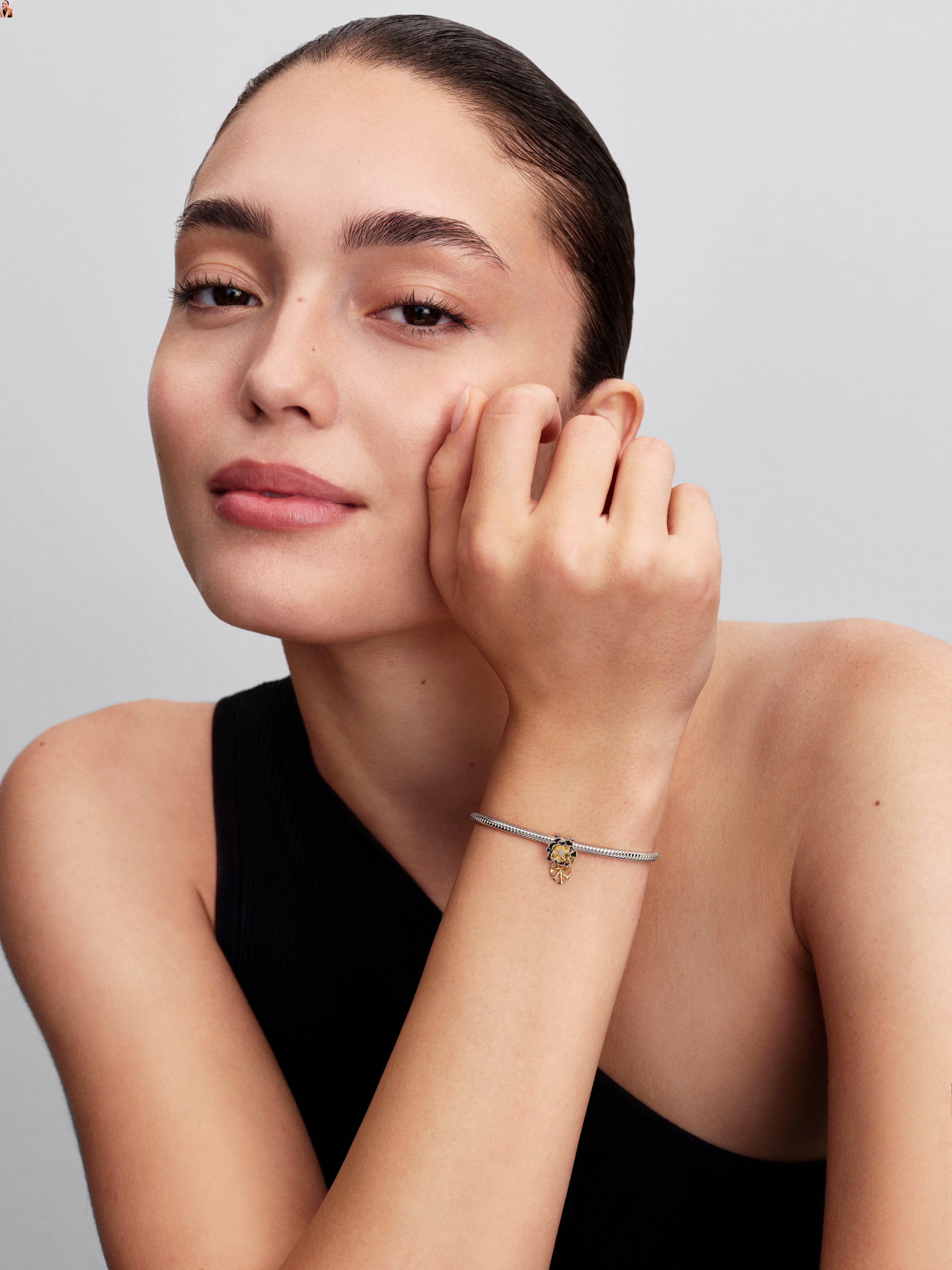 Disney Tiana Sterling Silver And 14K Gold-Plated Charm With 0.012 Ct Tw G-I Vs+ Round Brilliant Very Good Cut Lab-Grown Diamond