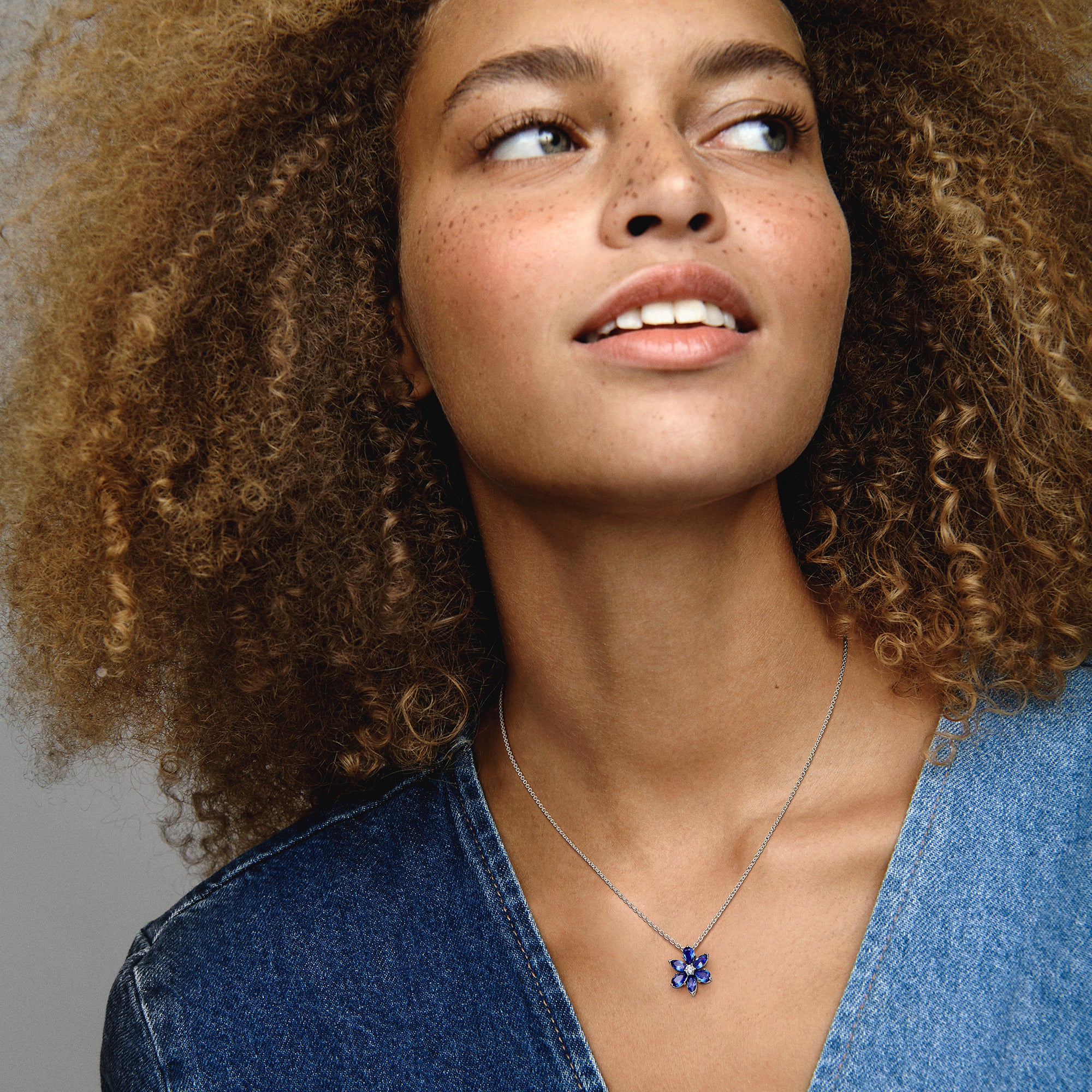 Herbarium Cluster Sterling Silver Collier With Princess Blue Crystal And Clear Cubic Zirconia