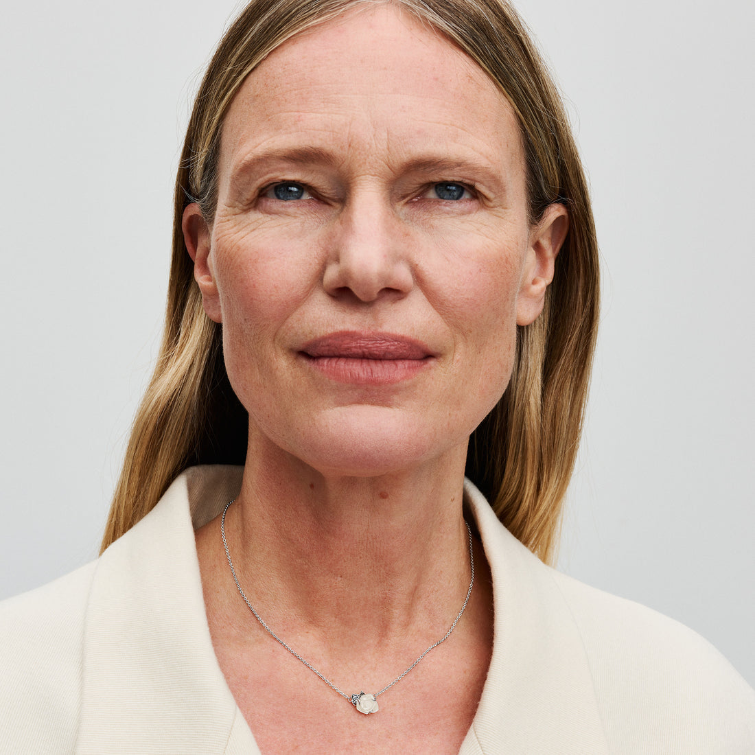 White Rose Sterling Silver Collier With White Bioresin Man-Made Mother Of Pearl And Clear Cubic Zirconia